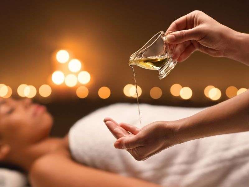 Olie voor professioneel gebruik in de massagepraktijk